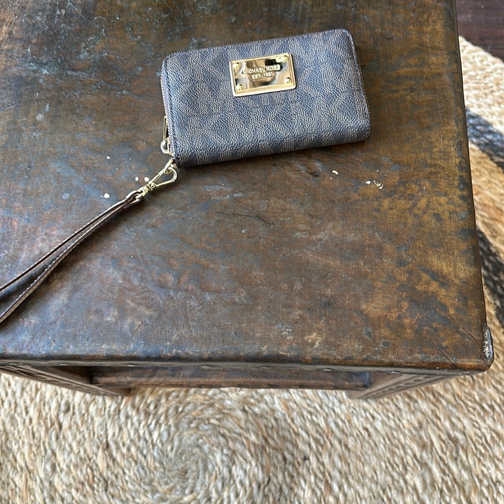 Michael Kors, brown leather wristlet